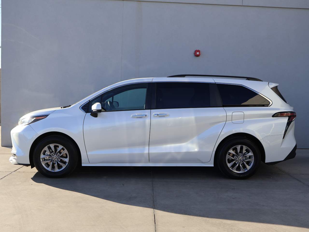 2023 Toyota Sienna XLE 7-Passenger