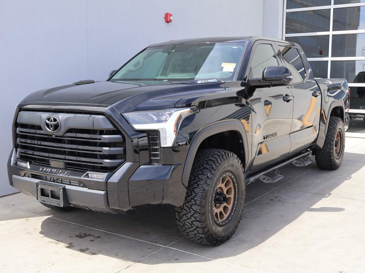 2024 Toyota Tundra Limited HV Crew Cab