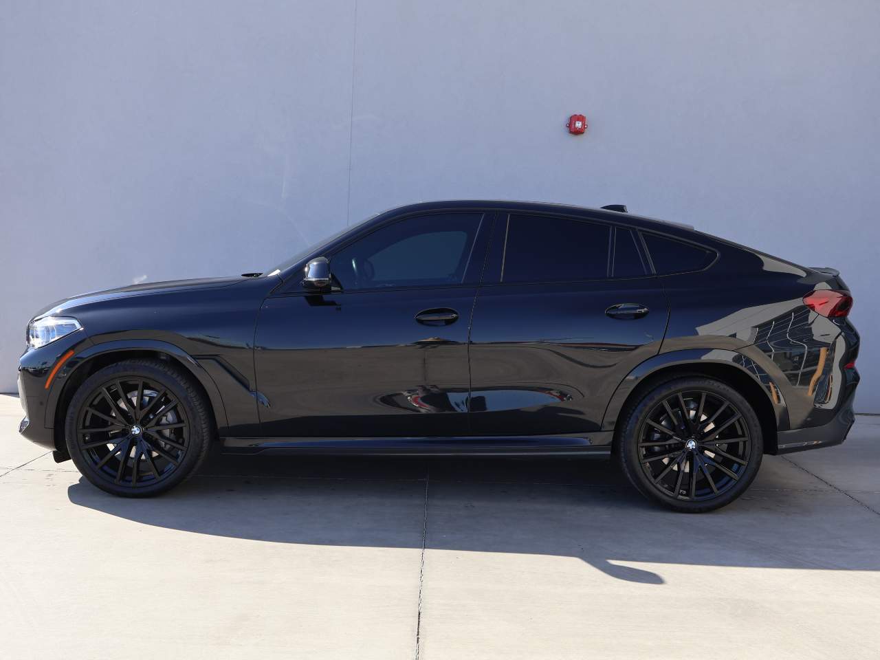 2023 BMW X6 xDrive40i