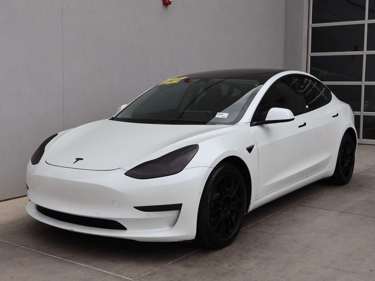 Pearl White Multi-Coat 2022 Tesla Model 3 Long Range AWD Sedan All-Wheel Drive 1-Speed Dual Clutch