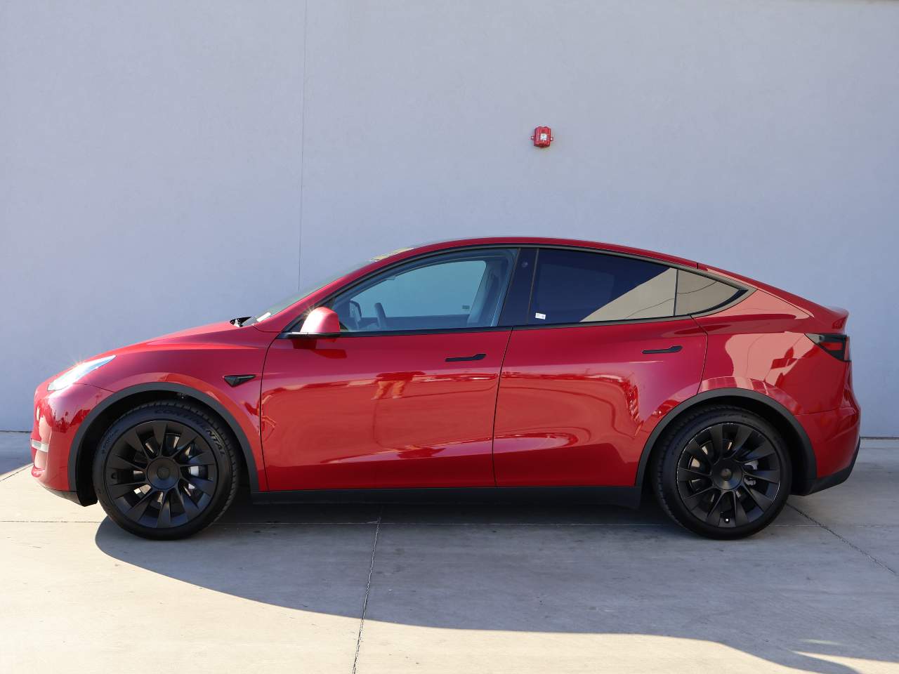 Used 2022 Tesla Model Y Long Range with VIN 7SAYGDEE0NF385985 for sale in Yuma, AZ