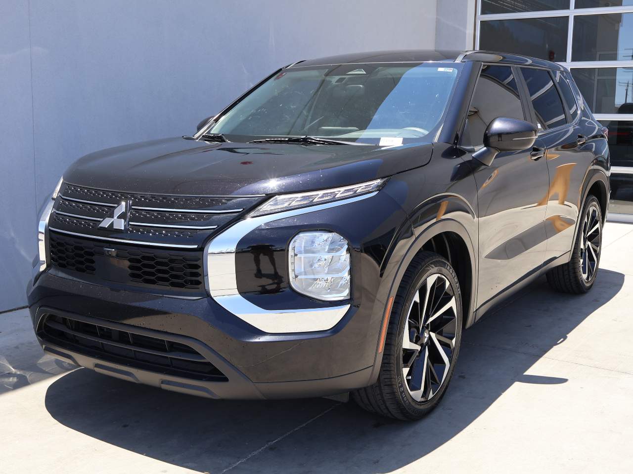 2022 Mitsubishi Outlander ES