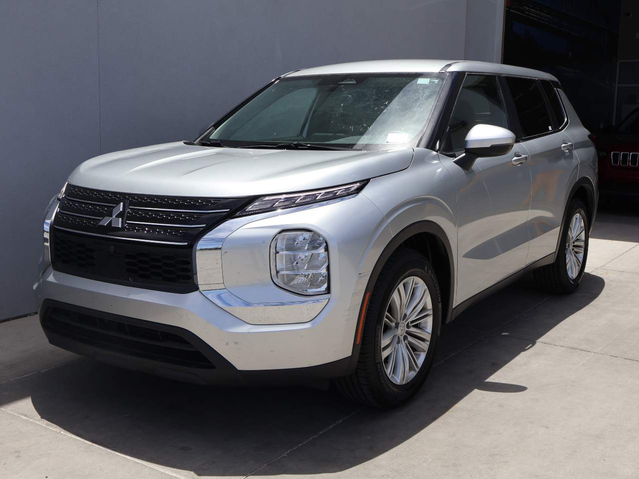 2024 Mitsubishi Outlander ES