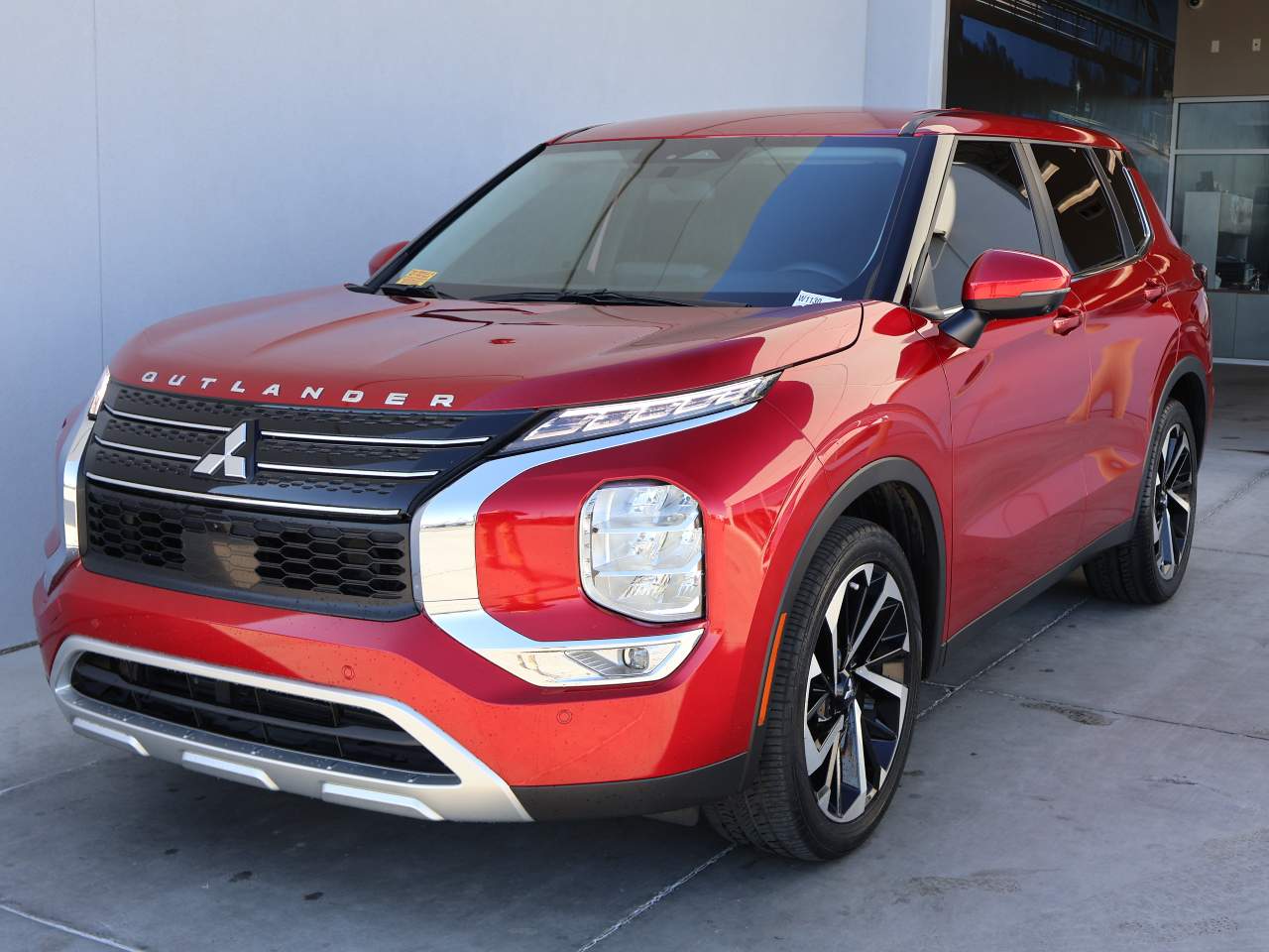 2023 Mitsubishi Outlander SE