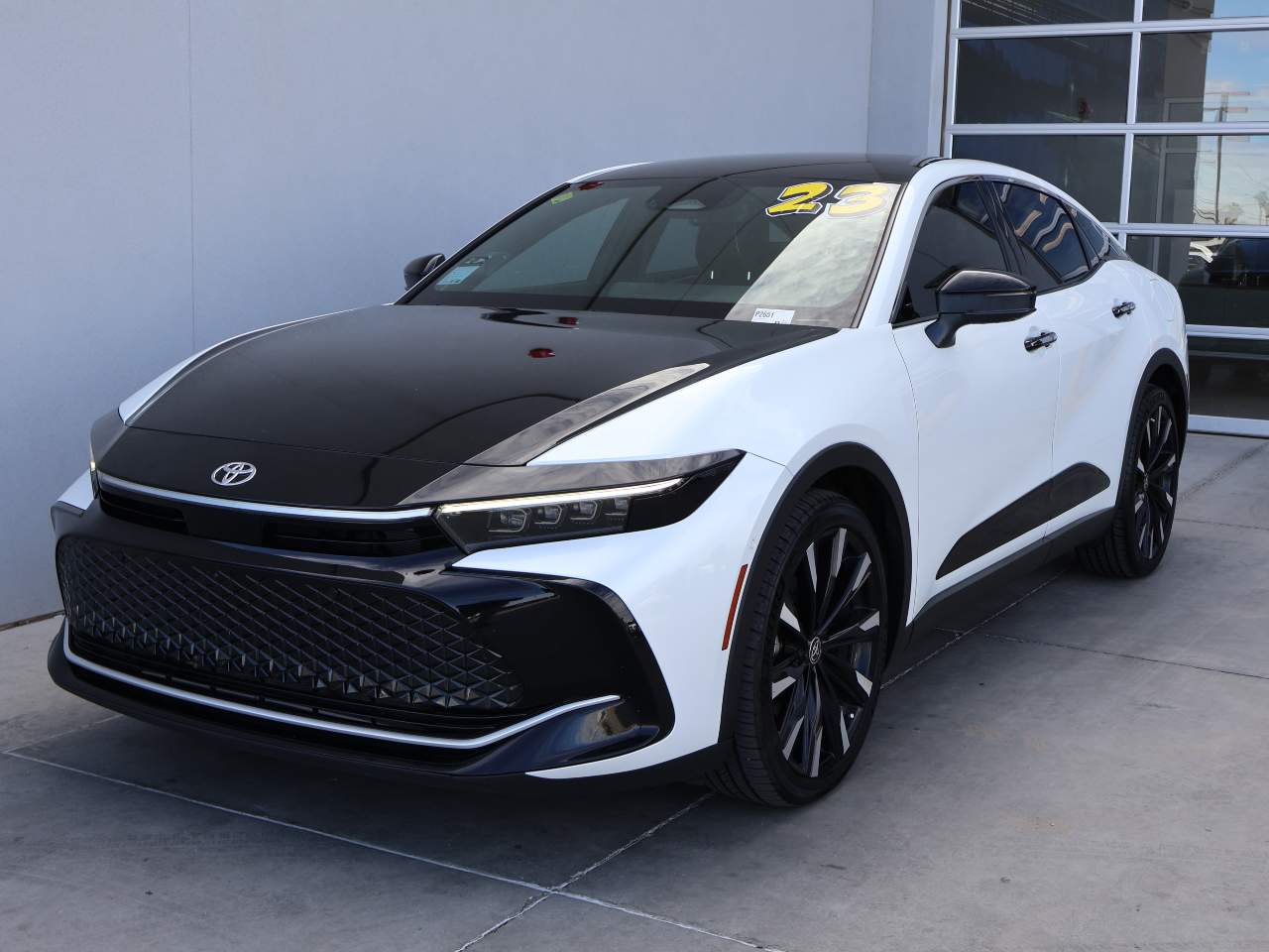 2023 Toyota Crown Platinum