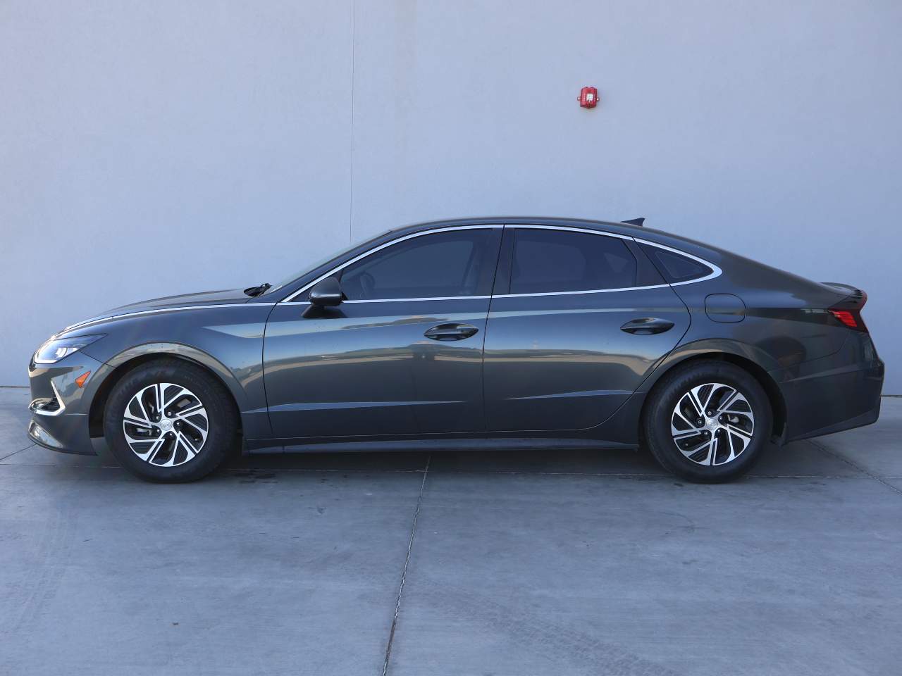 2022 Hyundai SONATA Hybrid Blue