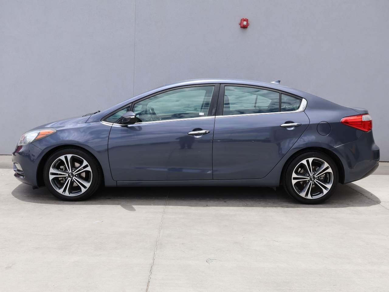 Used 2015 Kia Forte EX with VIN KNAFX4A85F5347527 for sale in Yuma, AZ