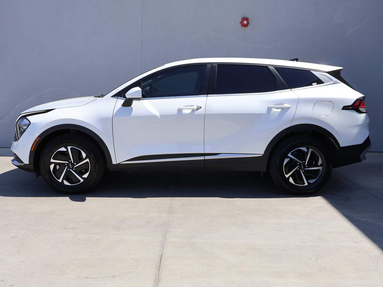 2023 Kia Sportage Hybrid LX