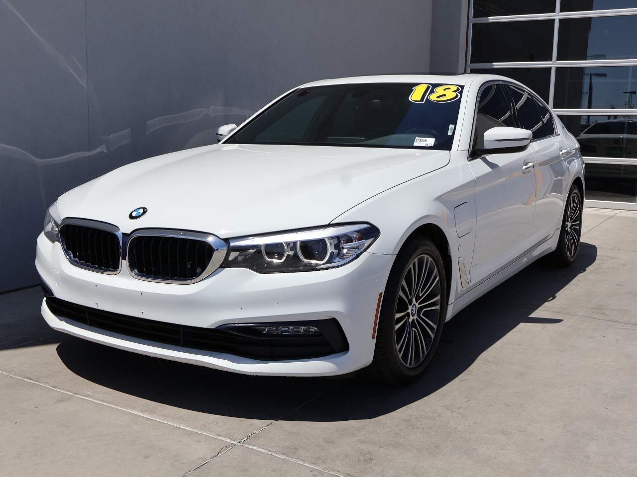 2018 BMW 5-Series 530e xDrive iPerformance