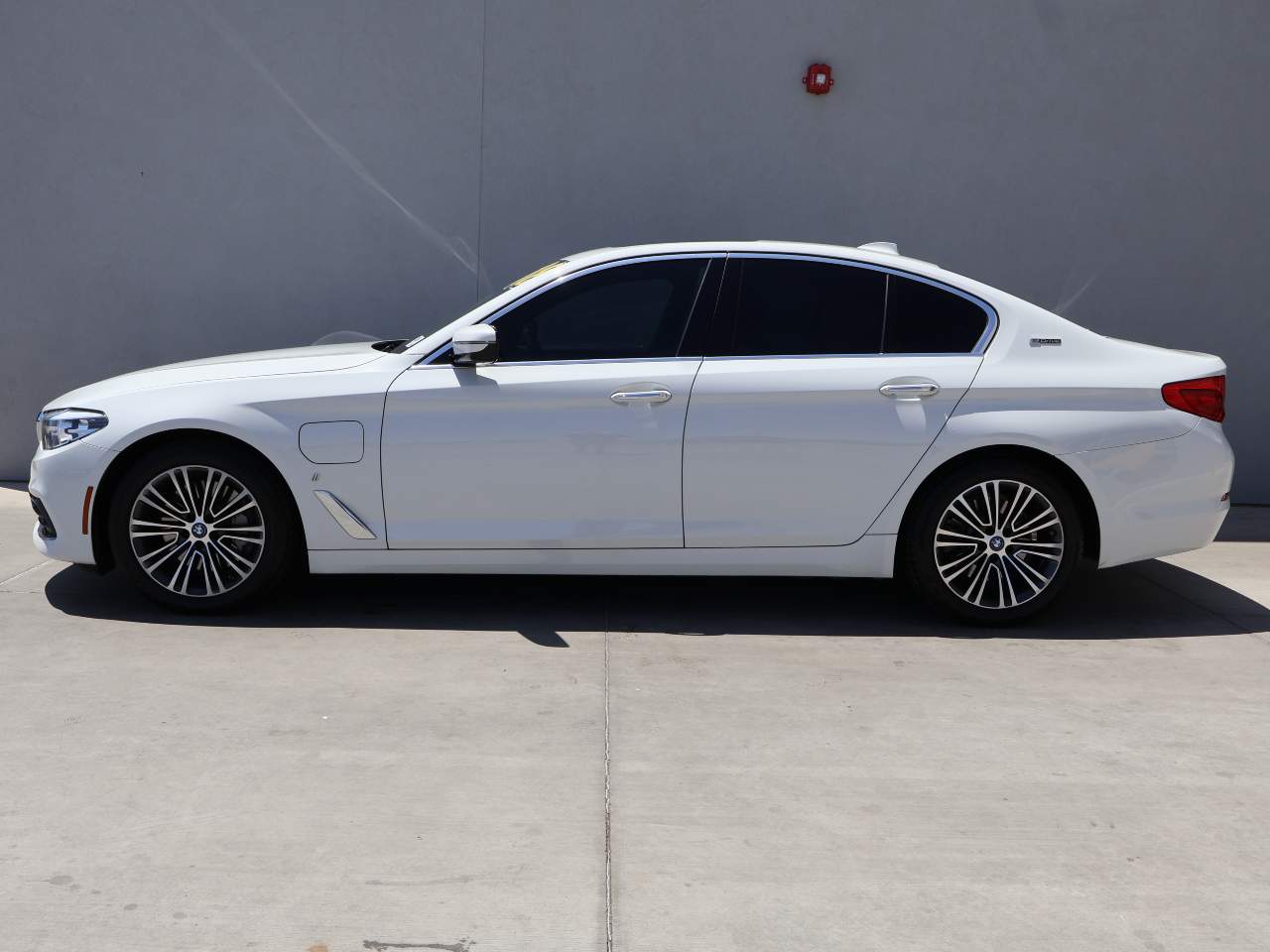 2018 BMW 5-Series 530e xDrive iPerformance
