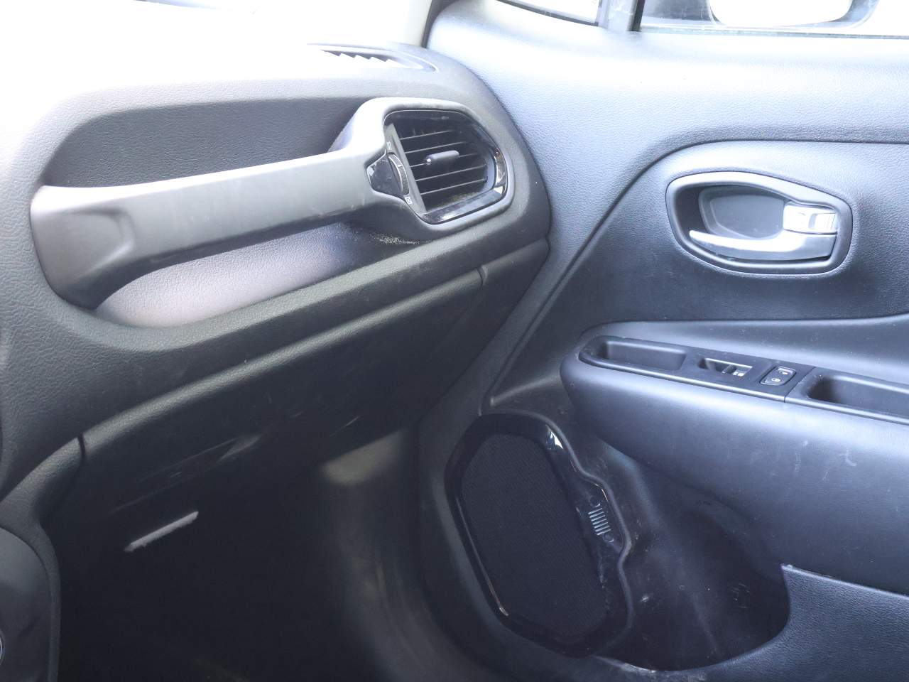 2020 Jeep Renegade Altitude