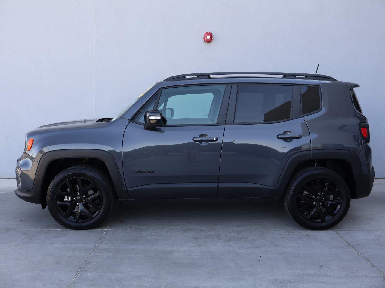 Used 2022 Jeep Renegade Altitude with VIN ZACNJDE14NPN56953 for sale in Yuma, AZ