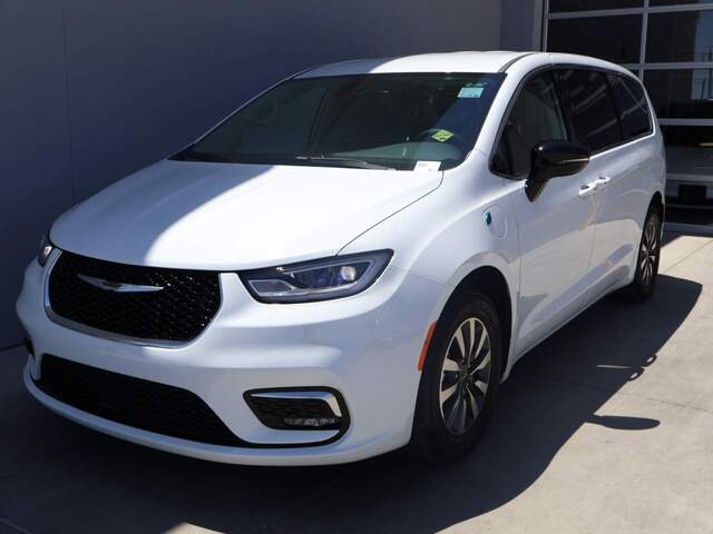 2024 Chrysler Pacifica Plug-In Hybrid