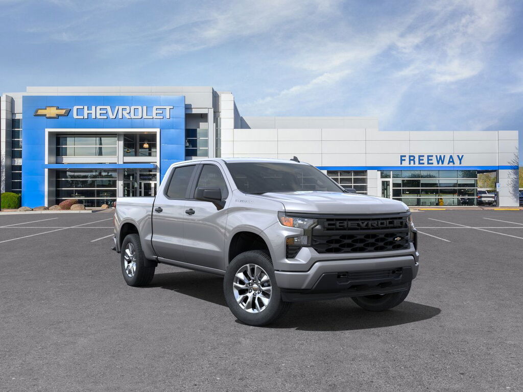 2025 Chevrolet Silverado 1500 Crew Cab Custom