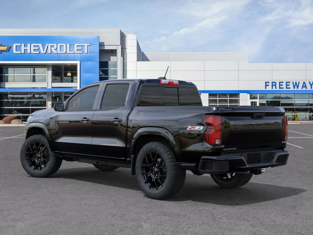 2025 Chevrolet Colorado Z71 - Photo 3