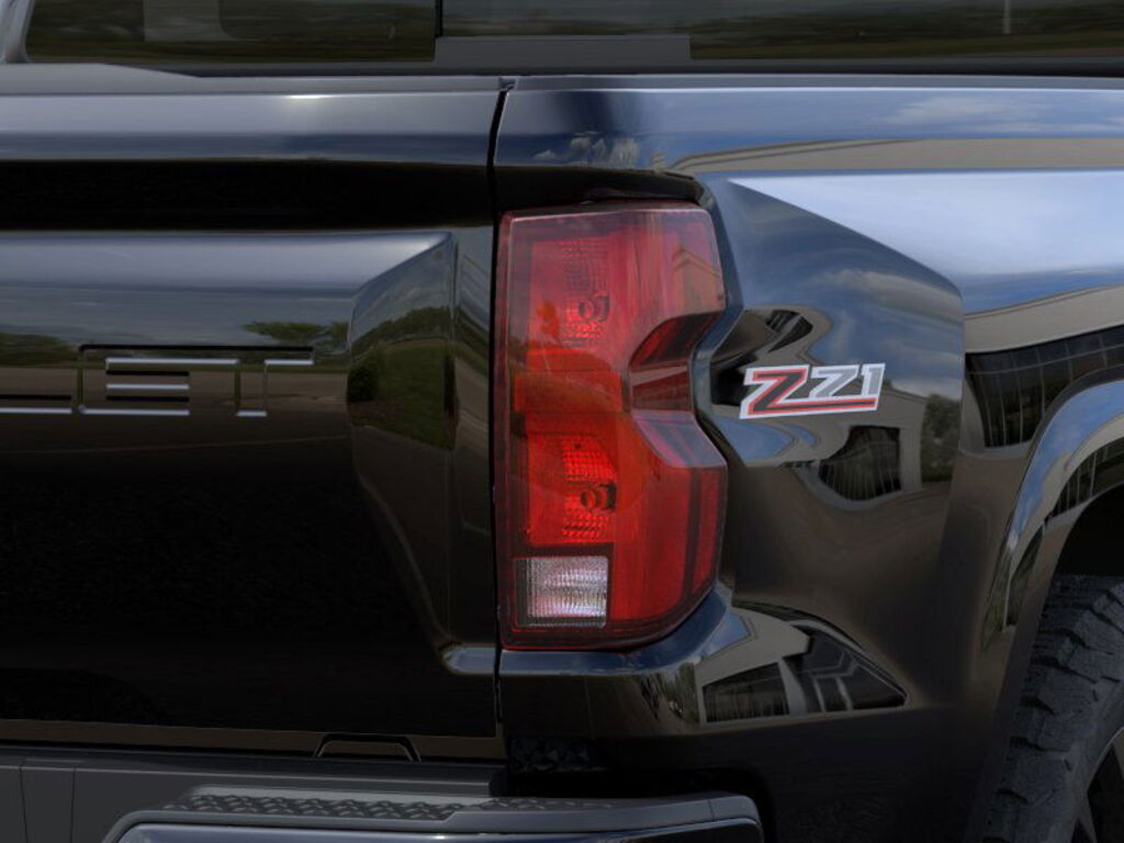 2025 Chevrolet Colorado Z71 - Photo 11