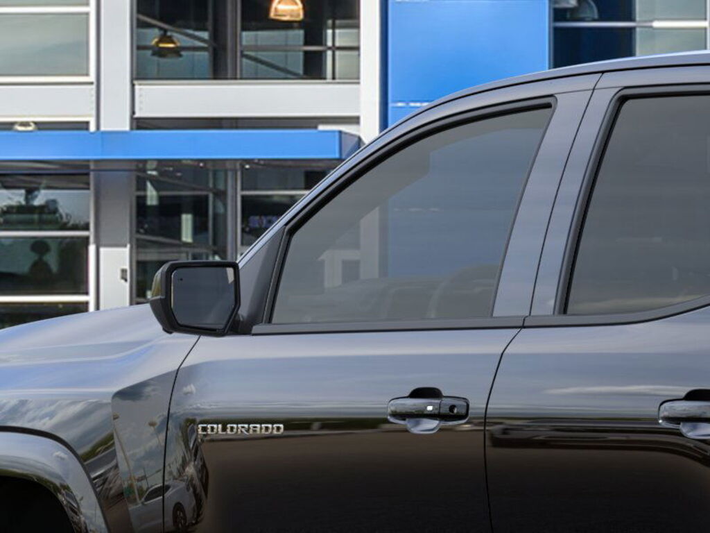 2025 Chevrolet Colorado Z71 - Photo 12