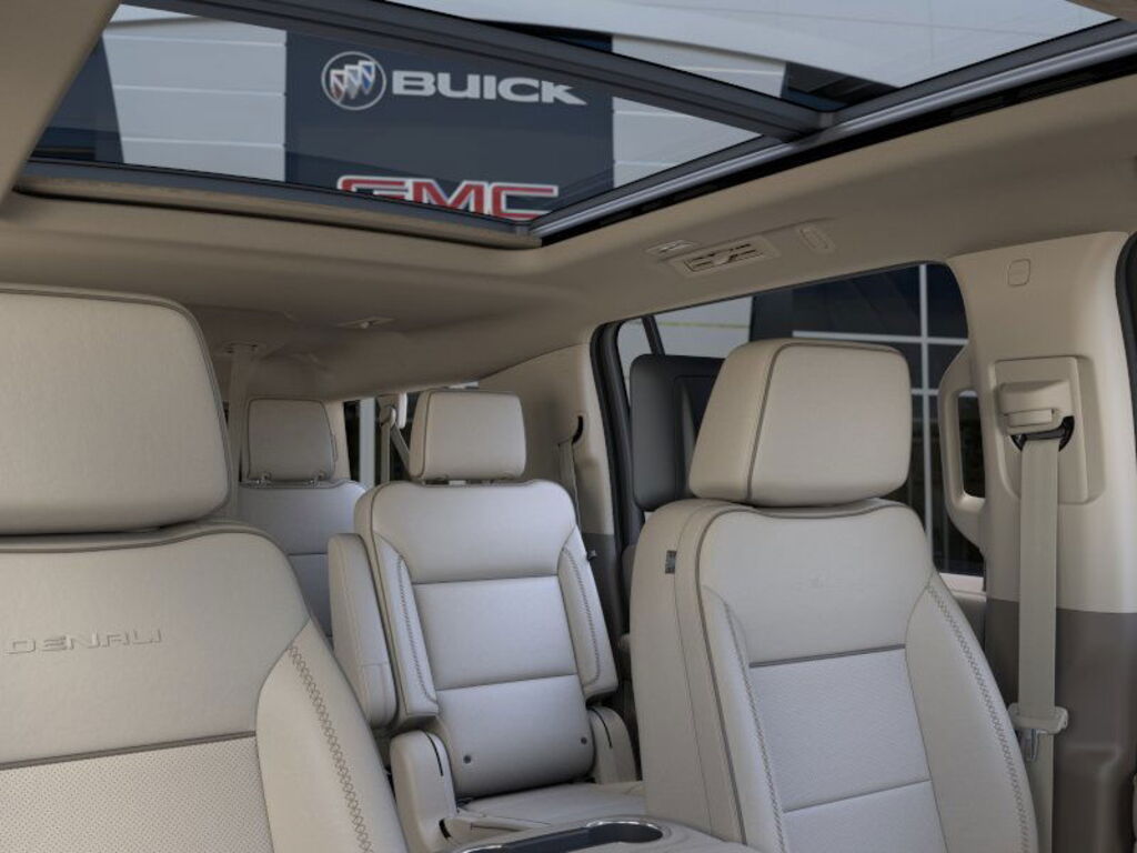 2025 GMC Yukon XL Denali 4WD