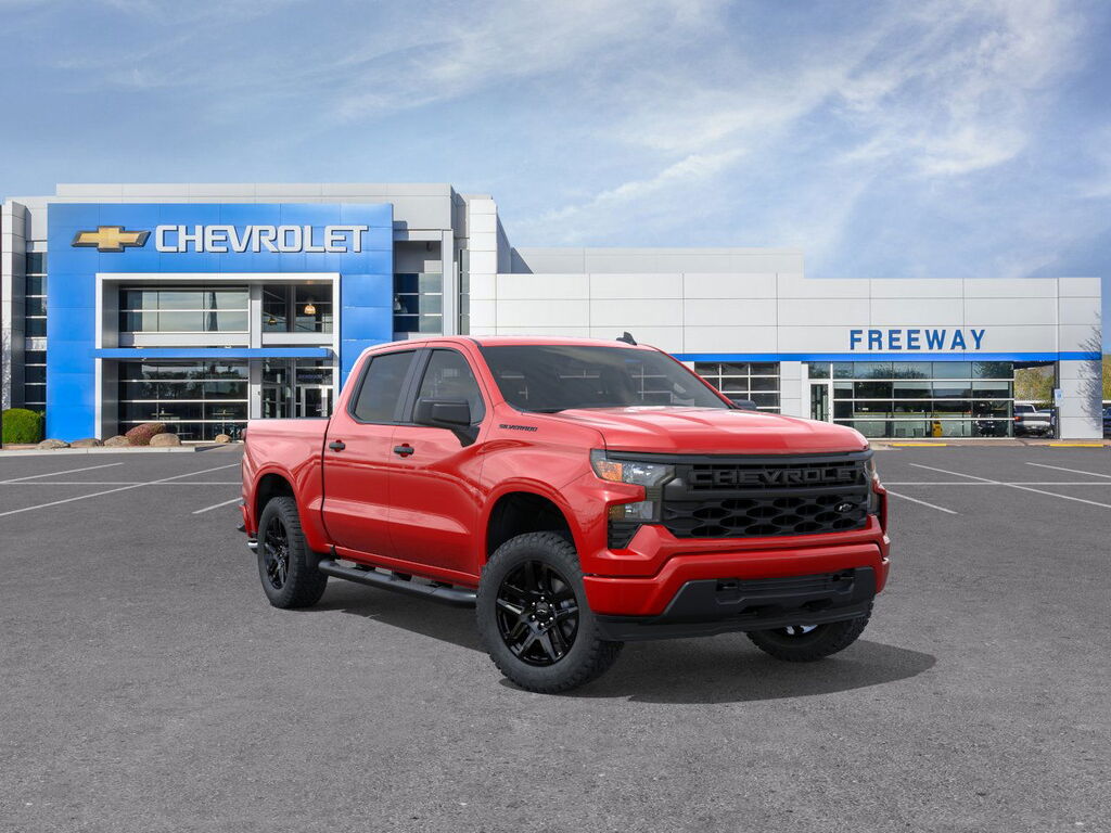 2025 Chevrolet Silverado 1500 Crew Cab Custom