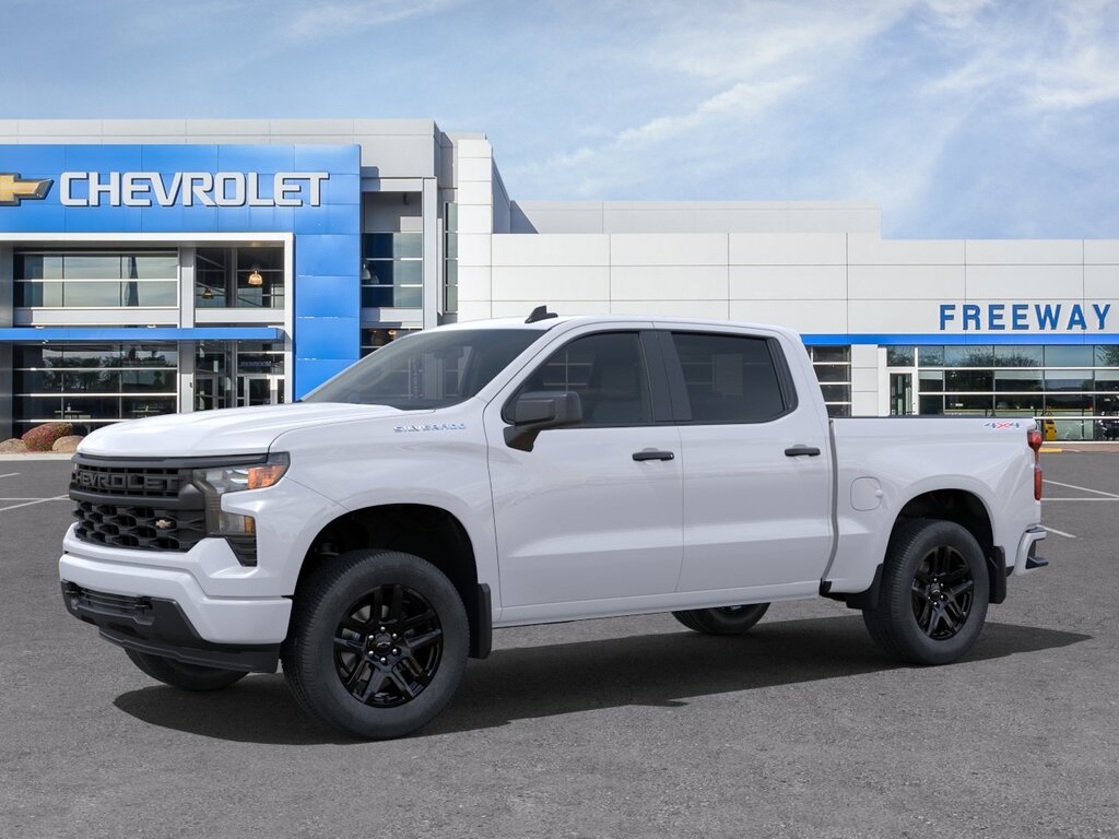 2024 Chevrolet Silverado 1500 Crew Cab Custom 4WD