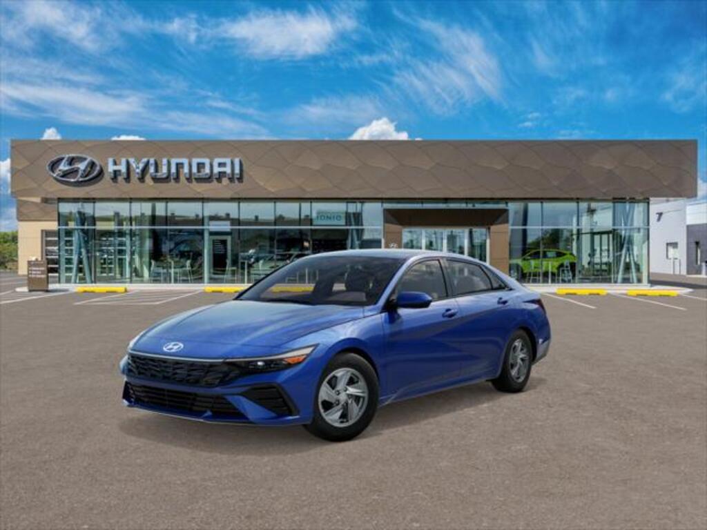 2025 Hyundai ELANTRA SE
