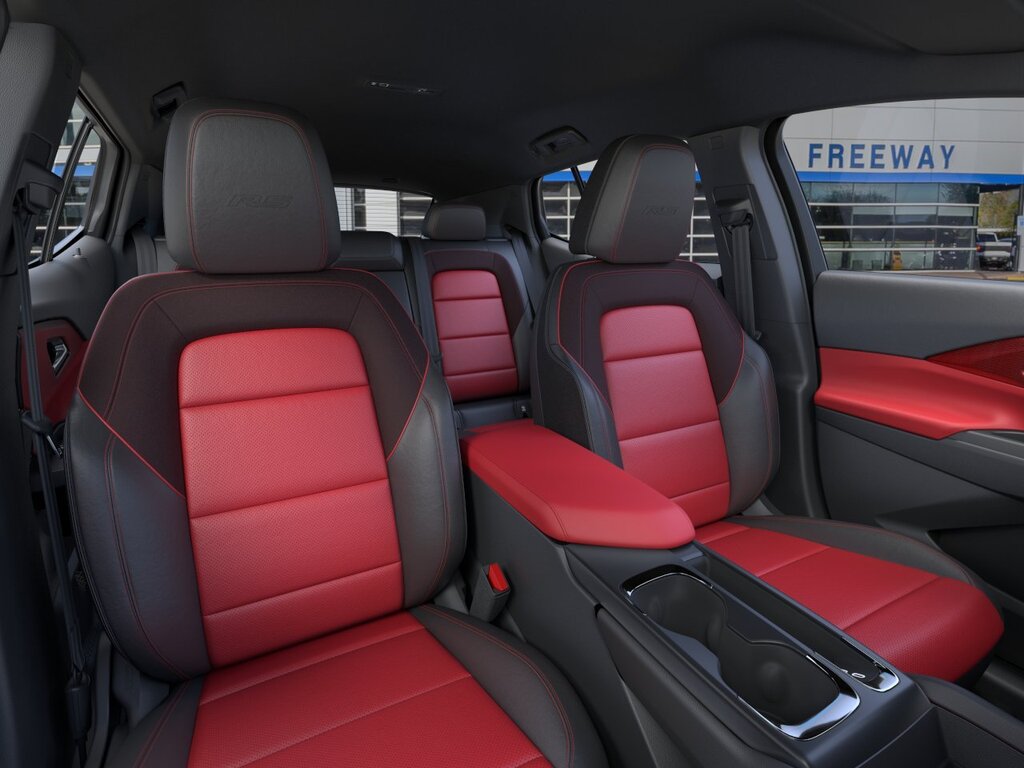2024 Chevrolet Equinox EV RS - Photo 31
