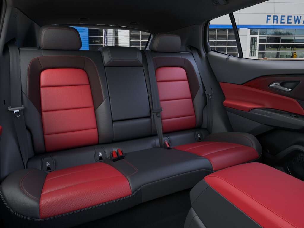 2024 Chevrolet Equinox EV RS - Photo 33