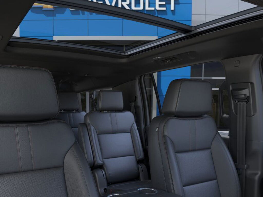 2025 Chevrolet Suburban RST 4WD