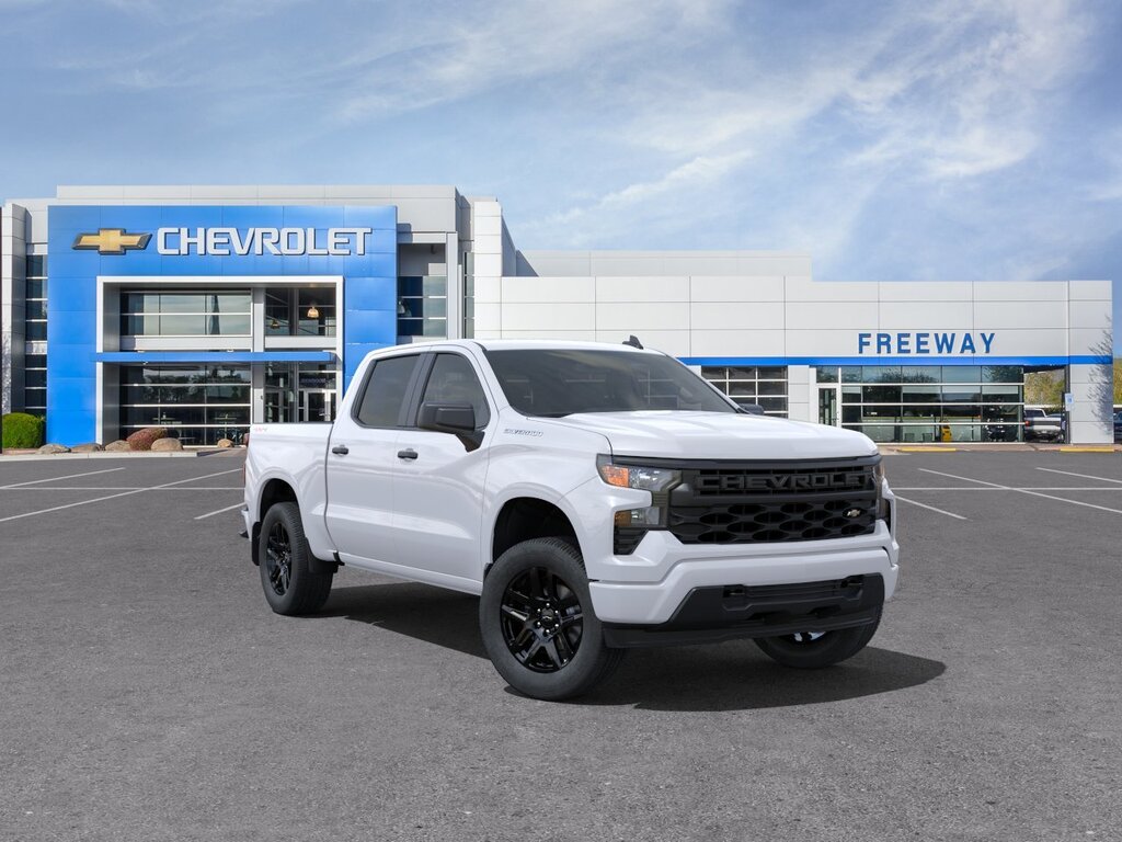 2024 Chevrolet Silverado 1500 Crew Cab Custom 4WD