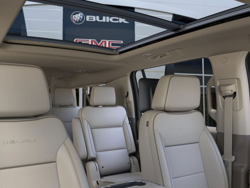 2025 GMC Yukon XL Denali 4WD