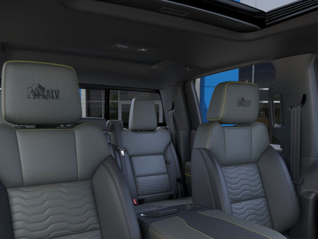 2026 Chevrolet Silverado 1500 ZR2 photo 2