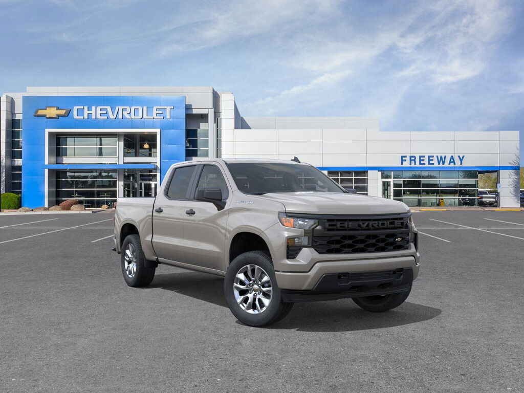 2026 Chevrolet Silverado 1500 Crew Cab Custom 4WD