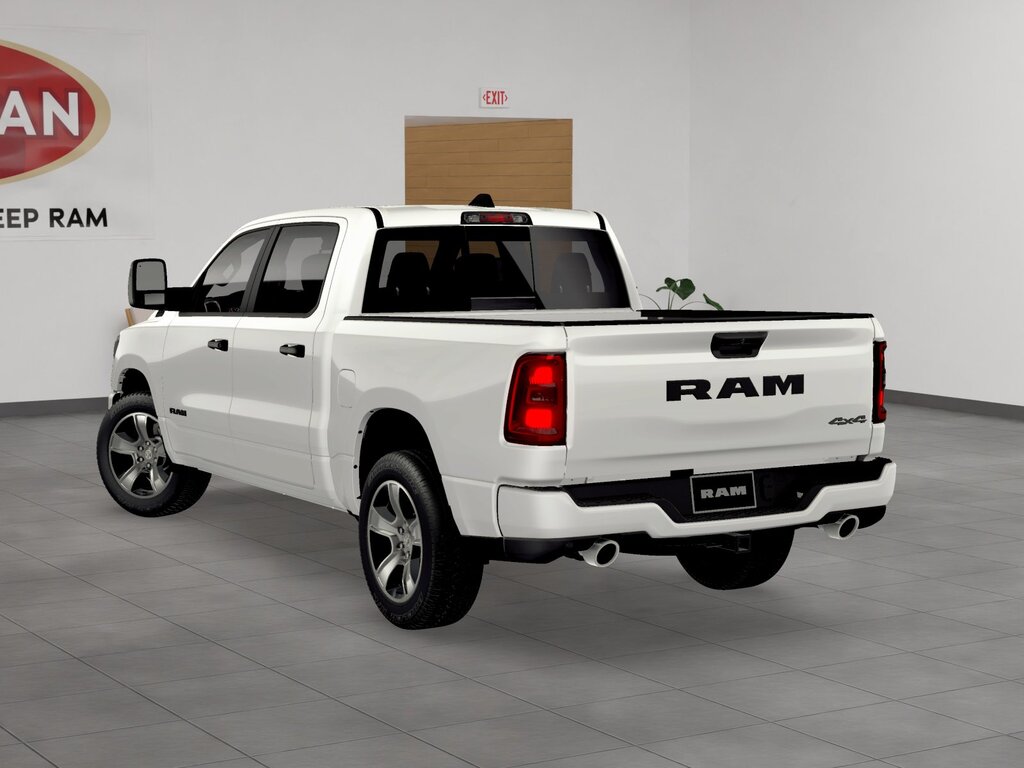 2026 Ram 1500 Crew Cab Express