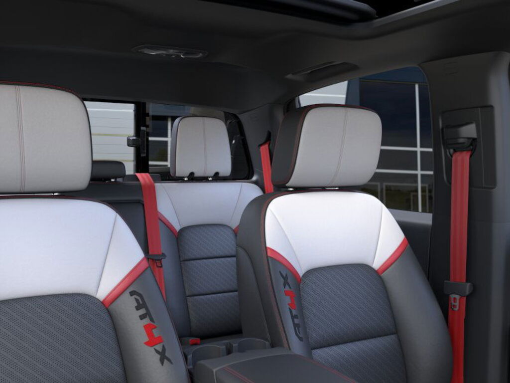 2025 GMC Canyon AT4 4WD