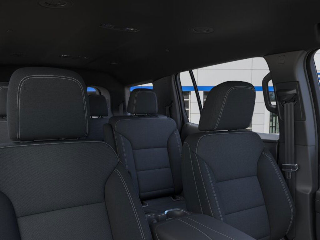 2026 Chevrolet Traverse 1LT photo 2