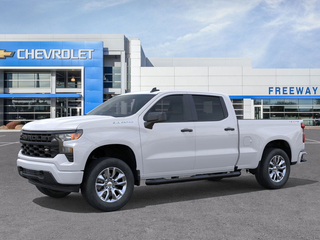 2026 Chevrolet Silverado 1500 Crew Cab Custom 4WD