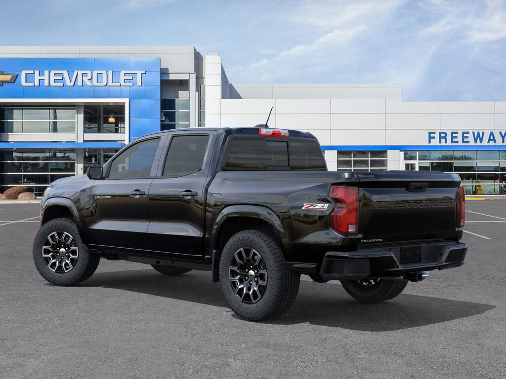 2026 Chevrolet Colorado Z71 - Photo 3