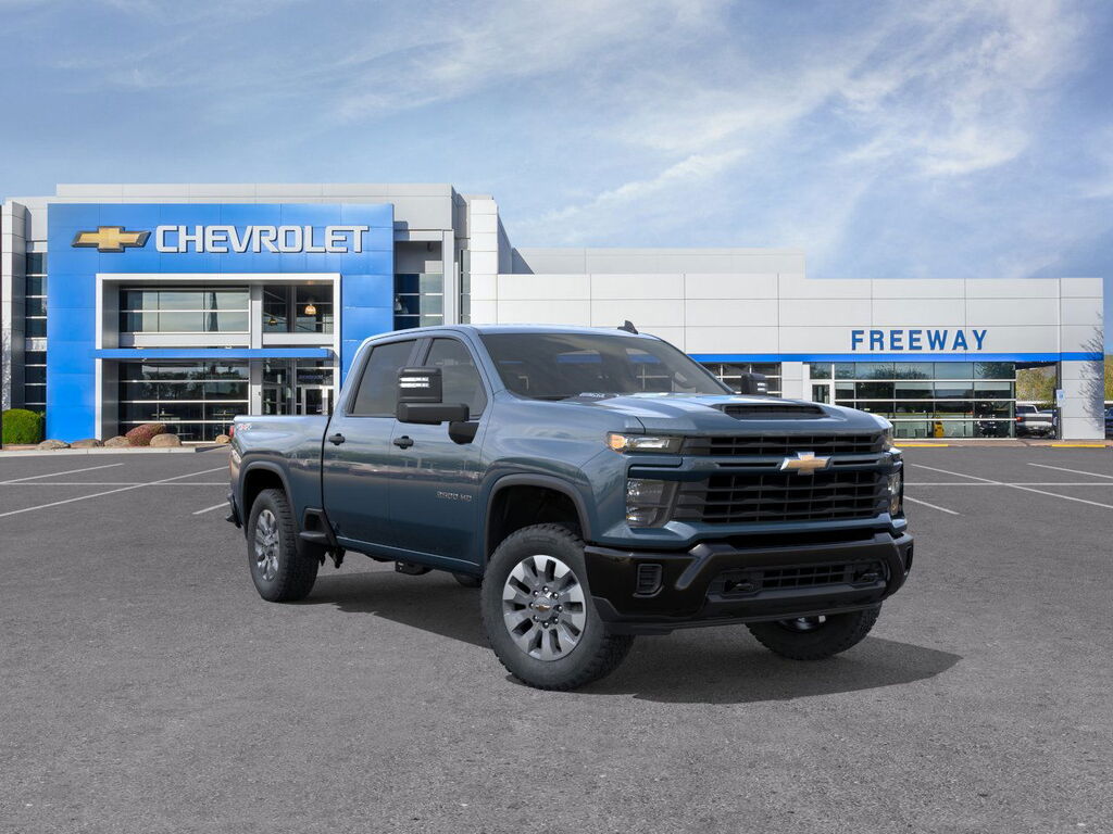 2026 Chevrolet Silverado 2500HD Crew Cab Custom 4WD