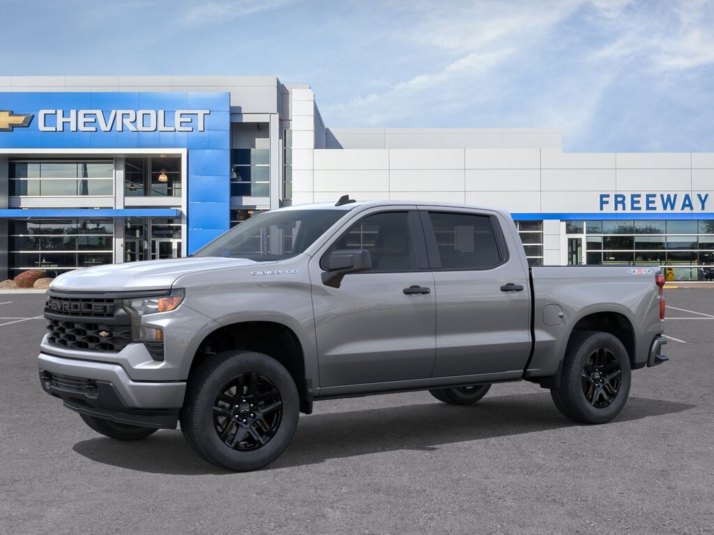 2026 Chevrolet Silverado 1500 Crew Cab Custom 4WD