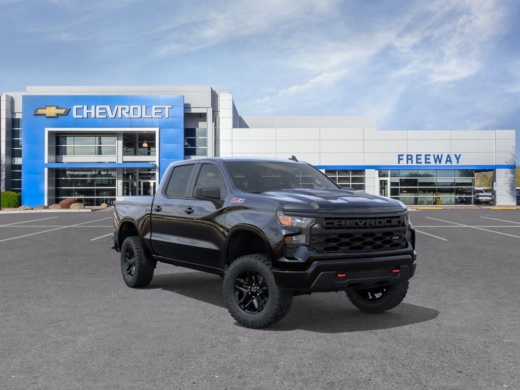 2026 Chevrolet Silverado 1500 Crew Cab Custom Trail Boss 4WD