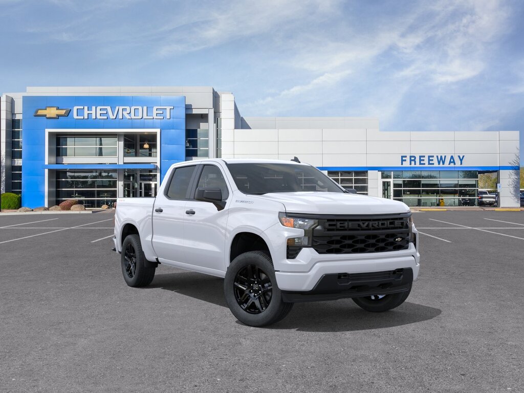 2026 Chevrolet Silverado 1500 Crew Cab Custom 4WD