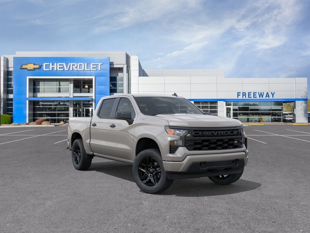 2026 Chevrolet Silverado 1500 Crew Cab Custom 4WD