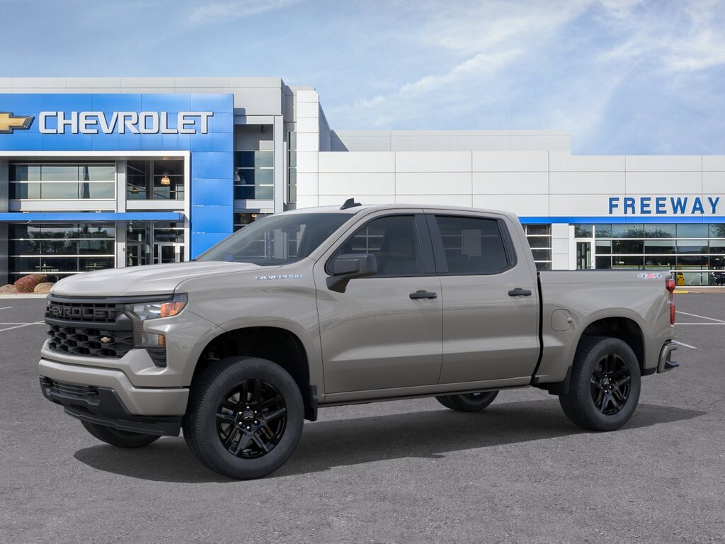 2026 Chevrolet Silverado 1500 Crew Cab Custom 4WD