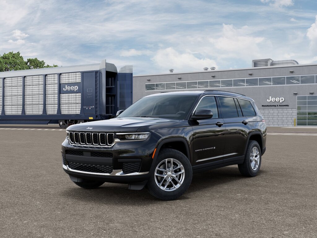 2026 Jeep Grand Cherokee L Laredo 4x4's photo