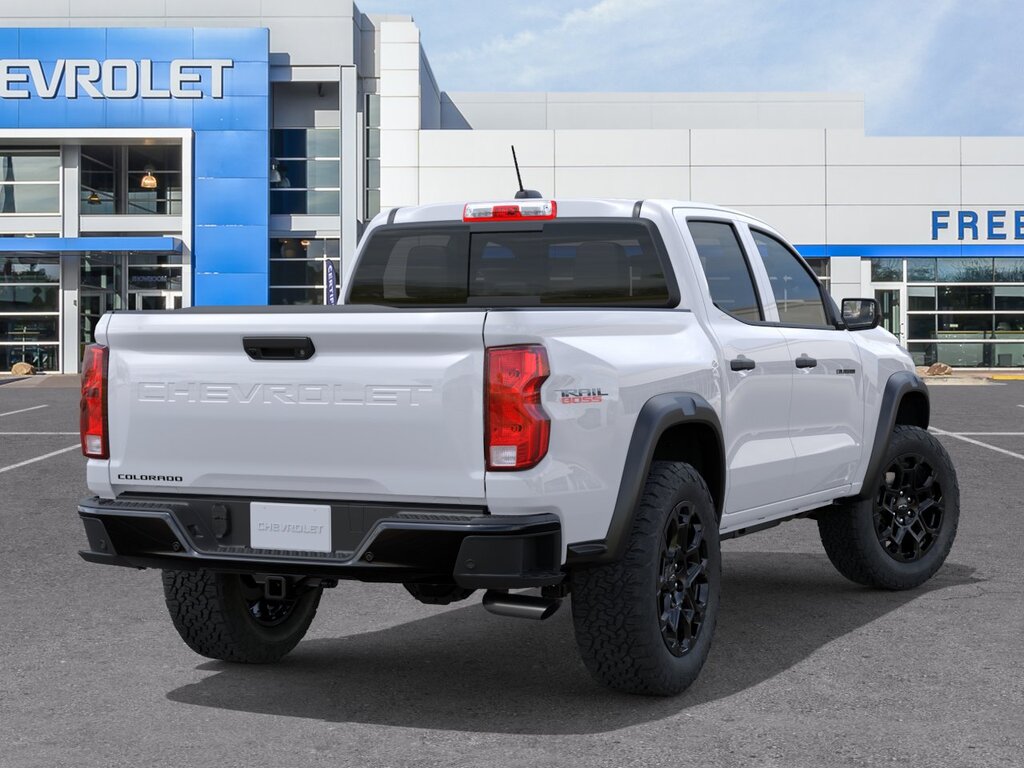 2026 Chevrolet Colorado Trail Boss - Photo 4