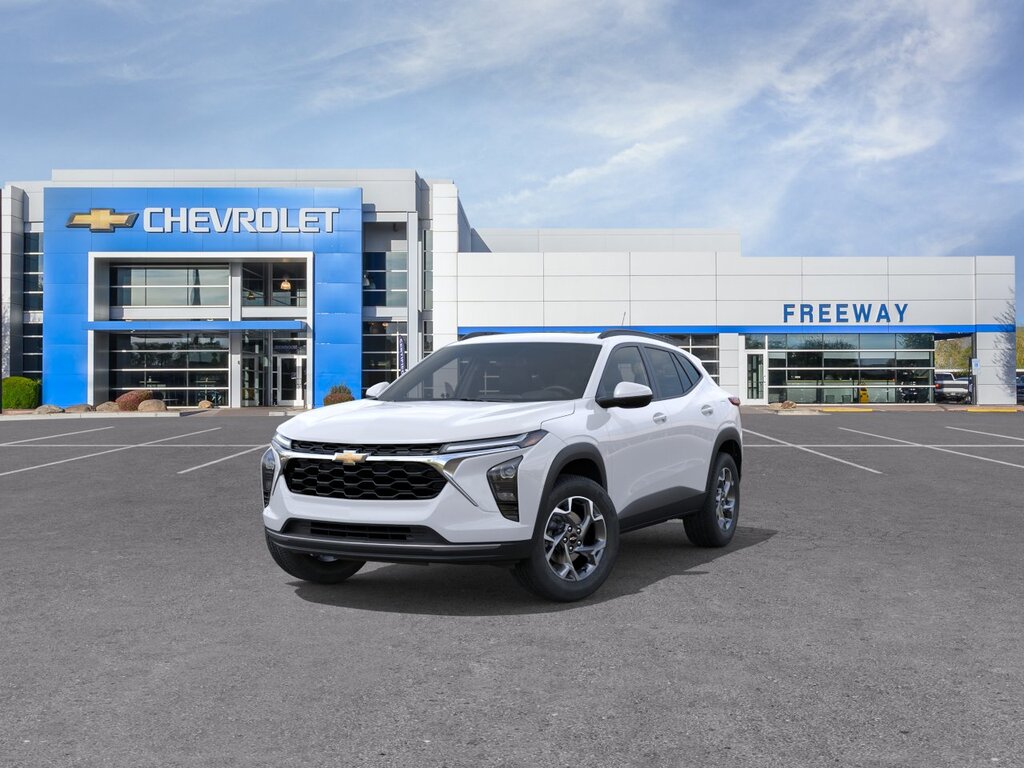2026 Chevrolet Trax LT - Photo 8