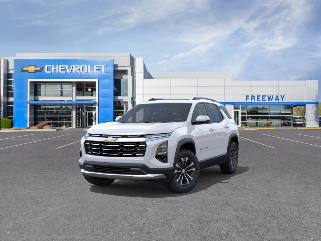 2027 Chevrolet Equinox LT - Photo 8