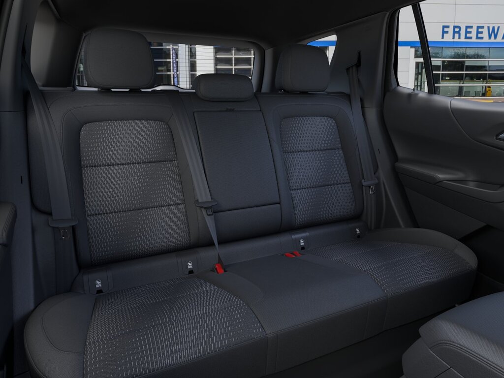 2027 Chevrolet Equinox LT - Photo 17