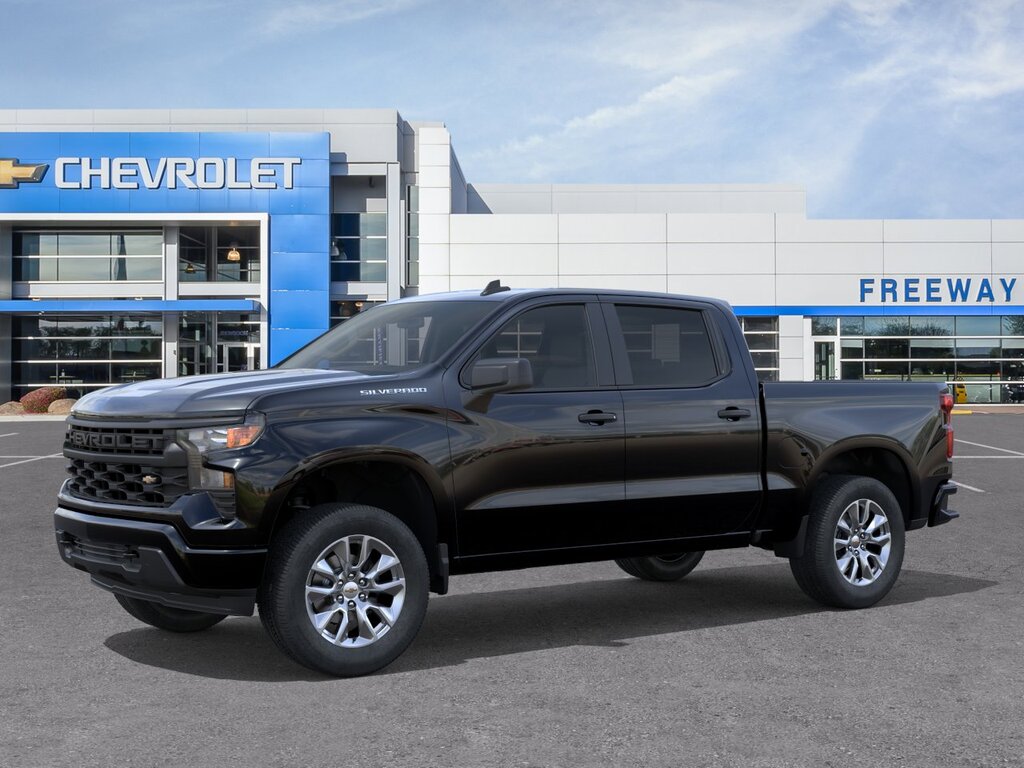 2026 Chevrolet Silverado 1500 Crew Cab Custom