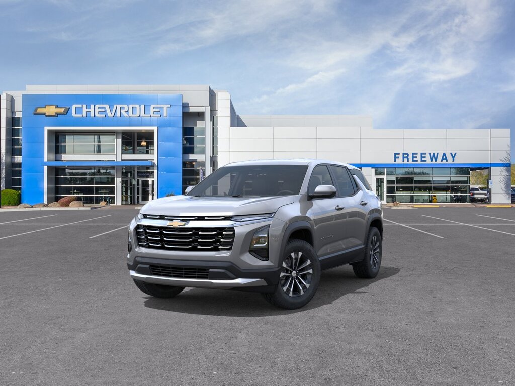 2027 Chevrolet Equinox LT - Photo 8
